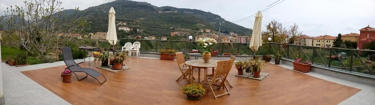 Casa Papaveri Rossi Finale Ligure Zewnętrze zdjęcie
