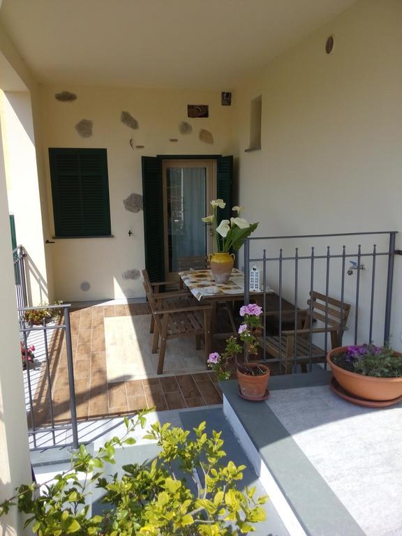 Casa Papaveri Rossi Finale Ligure Pokój zdjęcie